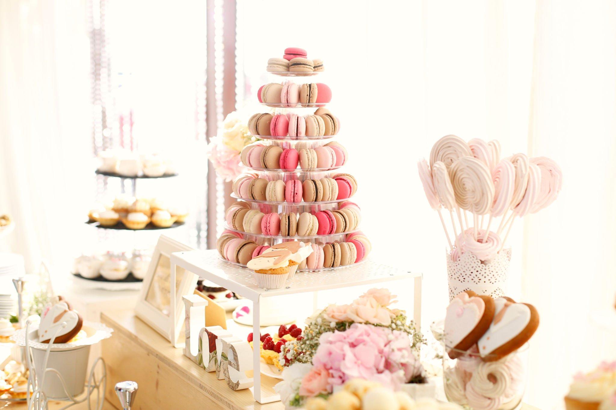 Why Macaron Wedding Favors are a Fantastic Choice